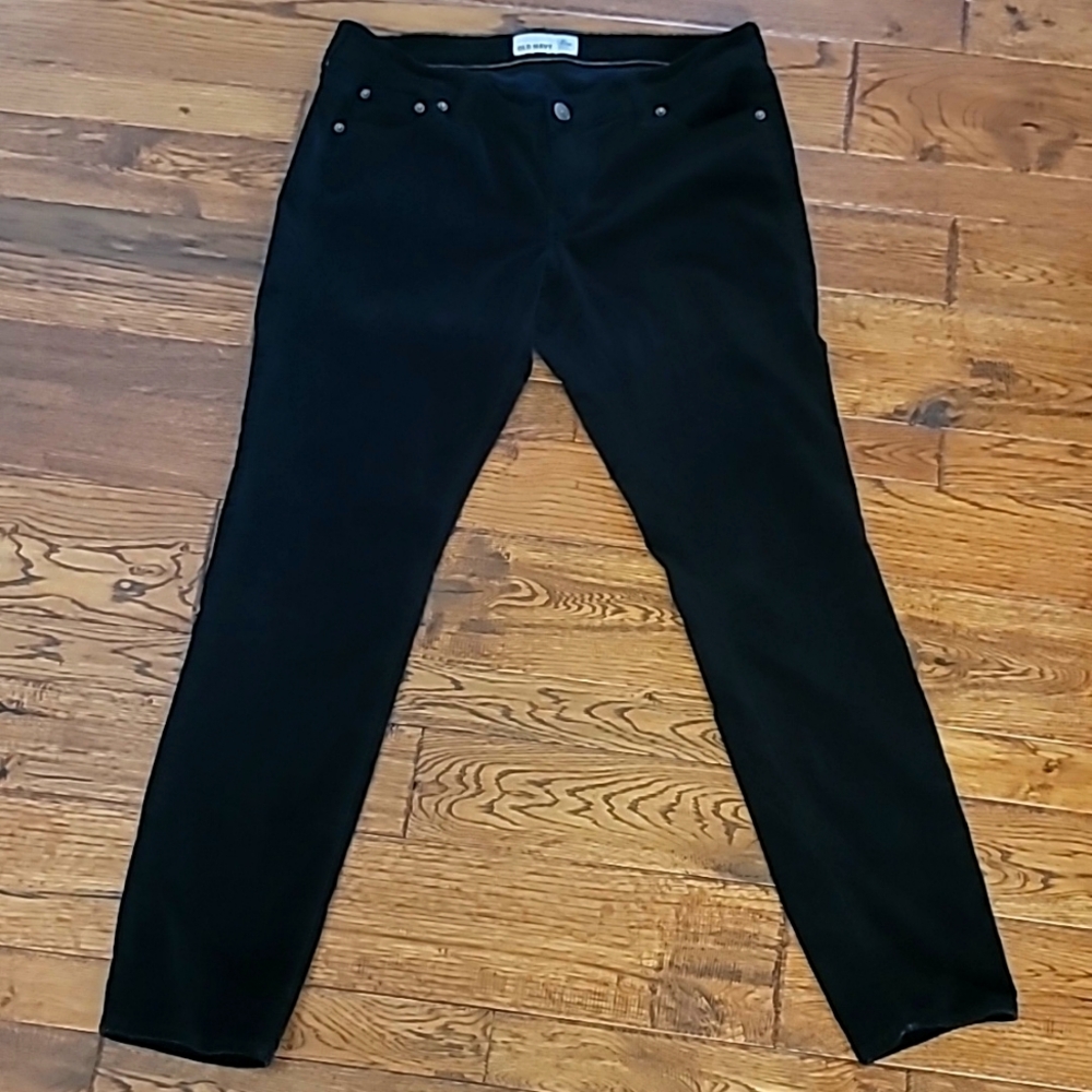 Like New Old Navy Size 10 Black Skinny Jeans